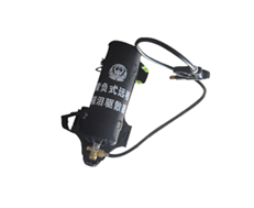 背負式催淚驅散器